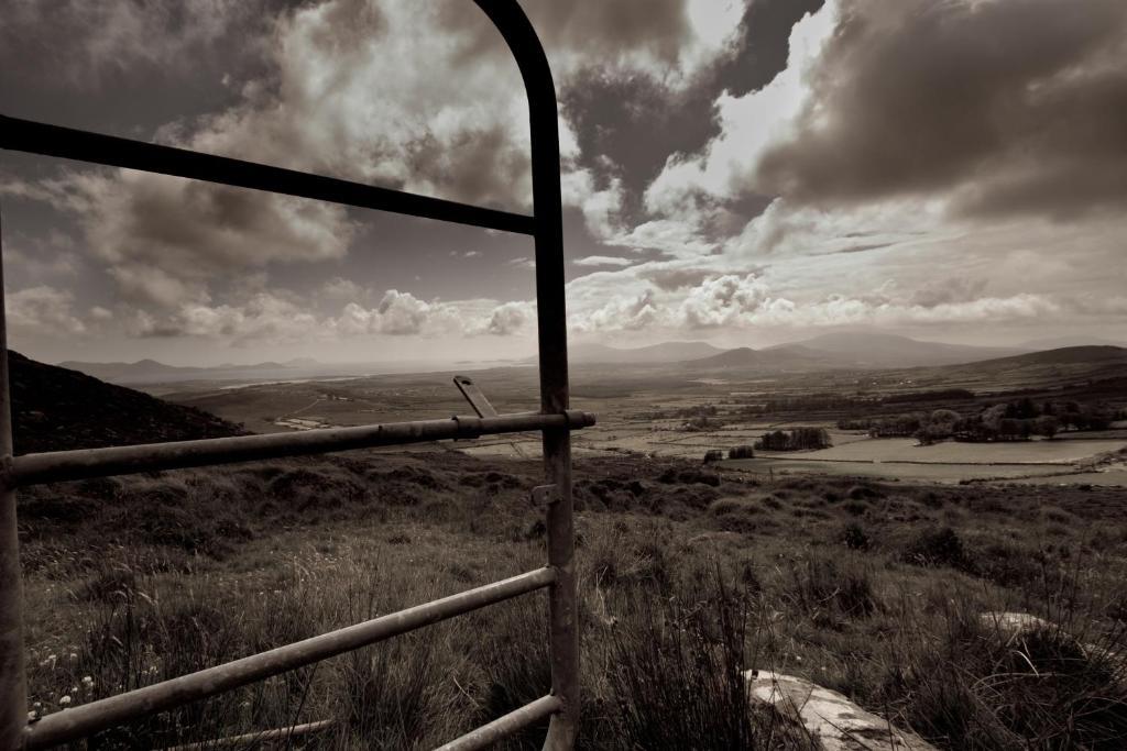 Strand'S End House Rooms Only, No Breakfast Served Cahersiveen Buitenkant foto