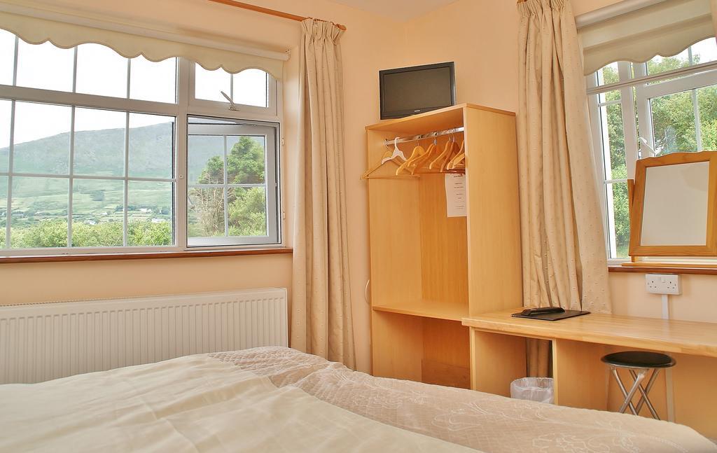 Strand'S End House Rooms Only, No Breakfast Served Cahersiveen Buitenkant foto