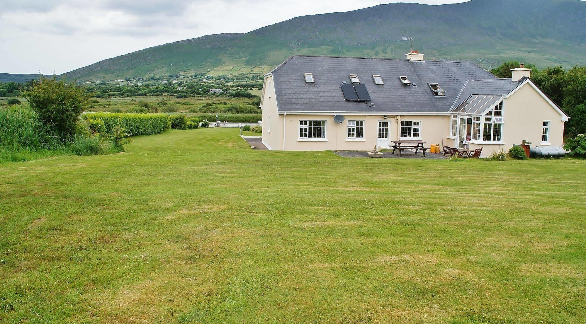 Strand'S End House Rooms Only, No Breakfast Served Cahersiveen Buitenkant foto